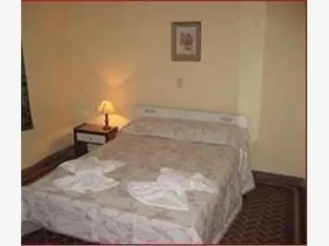 Hotel 30 hab. 1* mas 4 locales