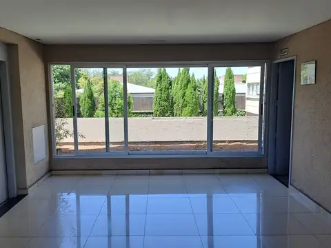 Oficina en Alquiler en Villa Morra I, USD 800