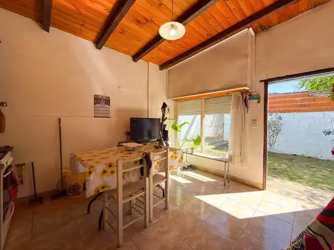 Depto Tipo Casa en Venta de 2 dormitorios