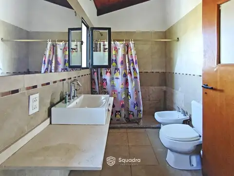 Casa 5 ambientes con 1 baño
