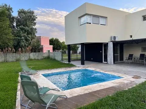 Casa en Venta en Haras Santa María - Los Eucaliptus, USD 280.000