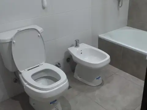 Depto Tipo Casa en Alquiler de 1 dormitorio