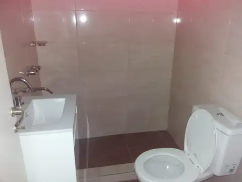 Montevideo 3800, Piso 02