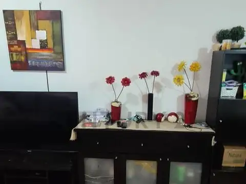Casa 6 ambientes con 2 baños