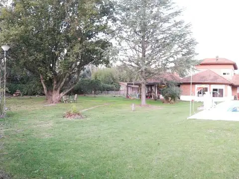 Quinta en Venta en Barrio El Cazador, USD 290.000