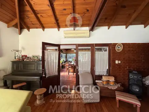 Casaquinta en Venta, Paul Harris 465, Barrio El Cazador. APTA CREDITO