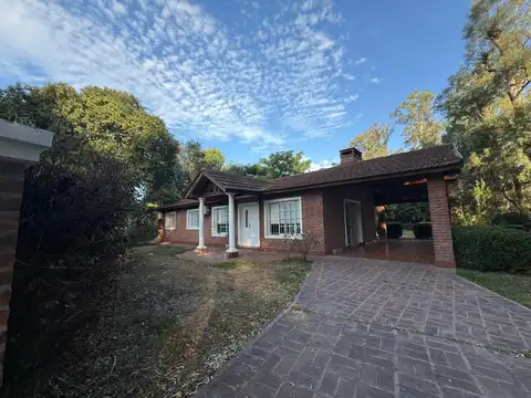 Casa en alquiler-Club de Campo El Moro- Marcos Paz