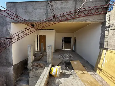 Depto Tipo Casa en Venta de 5 ambientes