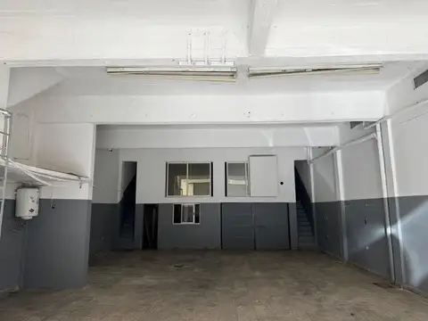 VENTA DEPOSITO EN SANTOS LUGARES