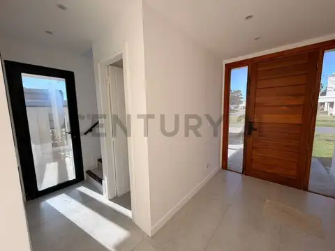 Casa en Alquiler en Rumenco, USD 2.200