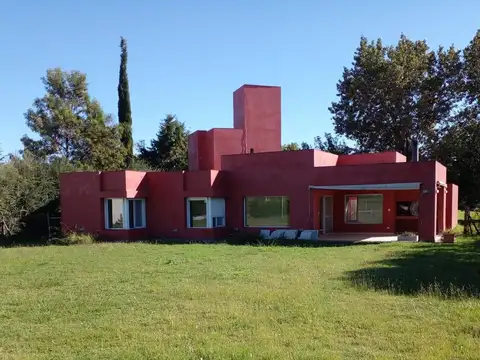 Casa 4 ambientes con 4 baños