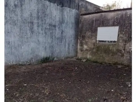 Casa 6 ambientes con 1 baño