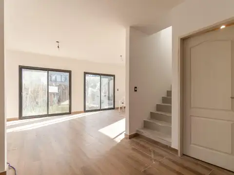 Depto Tipo Casa en Venta de 4 ambientes