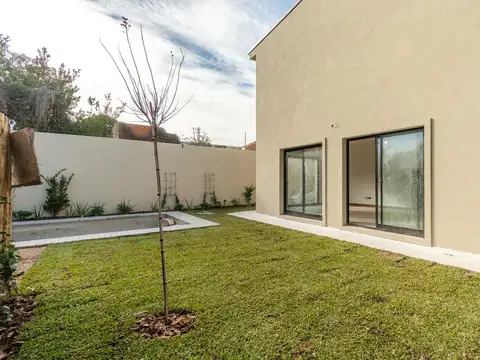 Depto Tipo Casa 4 ambientes con 3 baños