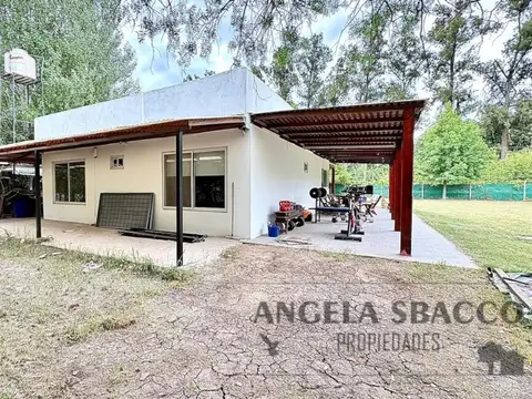 Casa 3 ambientes con 2 baños