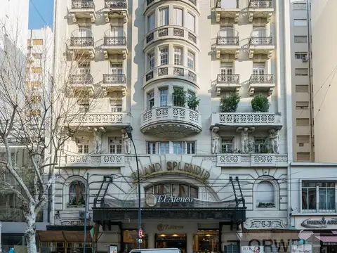 Oficina premium en Av. Santa Fe. En Venta