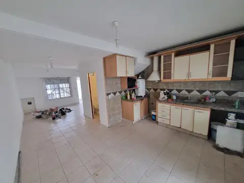 Depto Tipo Casa en Alquiler de 3 ambientes