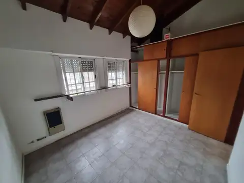 Depto Tipo Casa 3 ambientes con 2 baños