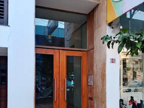 Alberdi 28 , Piso 1