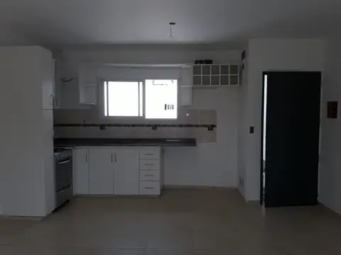 DEPARTAMENTO 3 AMBIENTES - VILLA LUZURIAGA - BAJAS EXPENSAS