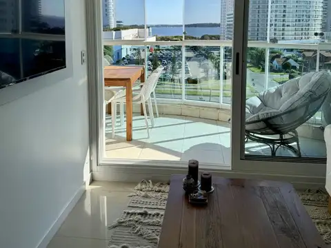 Venta departamento 3 dormitorios, 2 en suite. Vista al mar!