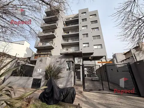 Departamento 3 amb con cochera cubierta en Alquiler, Tigre!