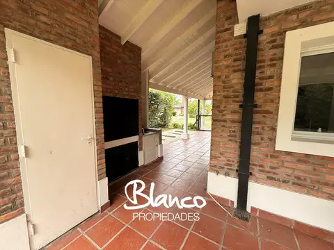 Casa en Alquiler de 3 dormitorios