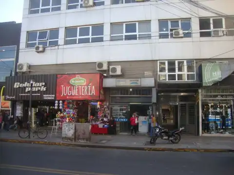 Av. Urquiza 4700, Piso 4