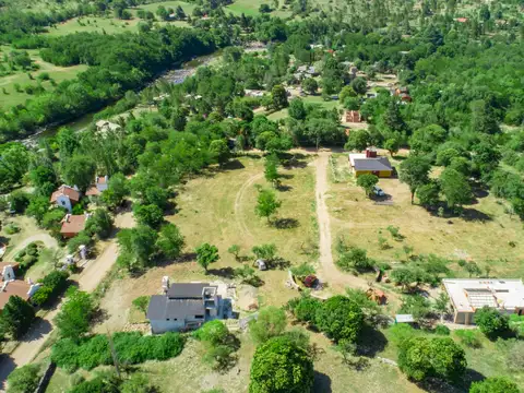 Terrenos a 2 cuadras de Mate de Luna - Escritura -