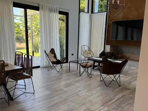 Casa en Alquiler de 3 dormitorios