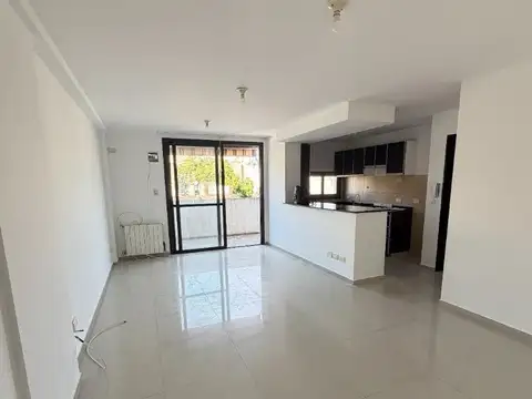 DEPARTAMENTO EN ALQUILER EN ALBERDI - CENTRO