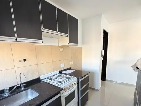 Departamento en Alquiler en Alberdi, $ 680.000