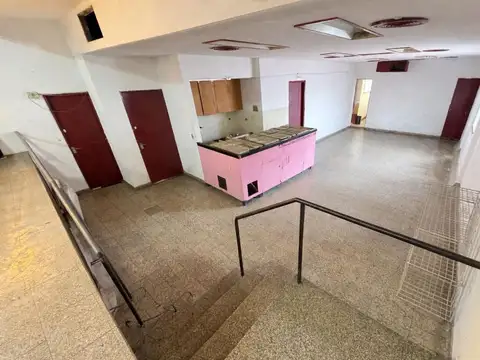 Oficina 4 ambientes con 2 baños