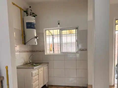Departamento tipo casa en venta en Monte Grande