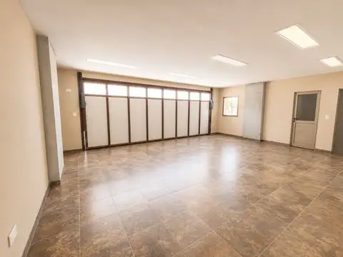 Casa en Venta con 7 cocheras