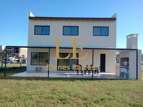 Puertos Del Lago 100