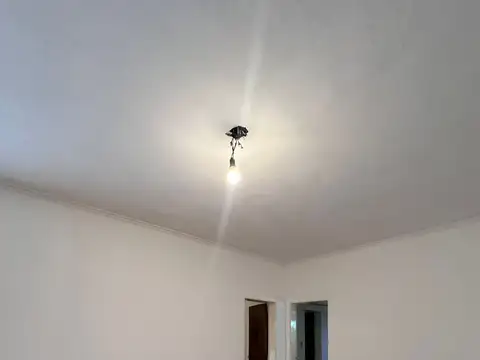 Casa en Alquiler en Castelar, $ 900.000
