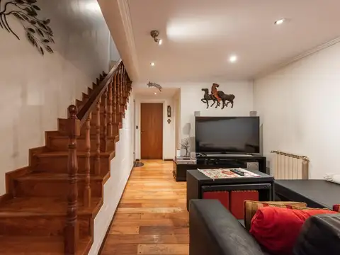 Depto Tipo Casa en Venta con 2 cocheras