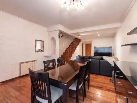 Depto Tipo Casa en Venta de 4 ambientes