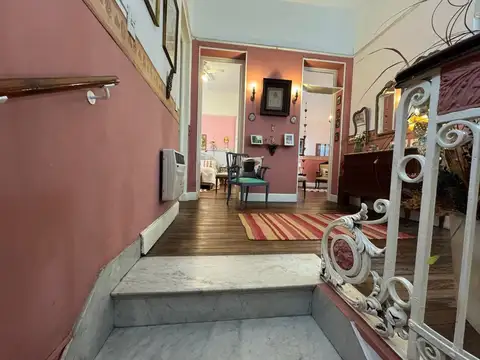 Depto Tipo Casa 6 ambientes con 2 baños