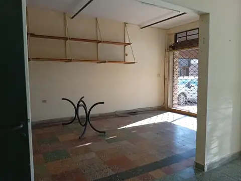 Local en Alquiler en Ramos Mejia, $ 750.000