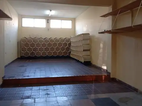 Local en Alquiler en Ramos Mejia, $ 750.000