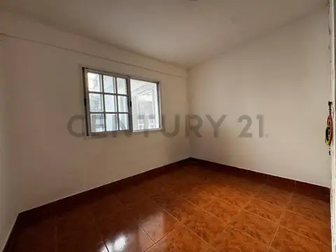 VENTA CASA MULTIFAMILIAR 5 AMBIENTES LOMA HERMOSA PATIO QUINCHO