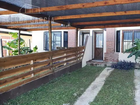 Casa 6 ambientes con 4 baños