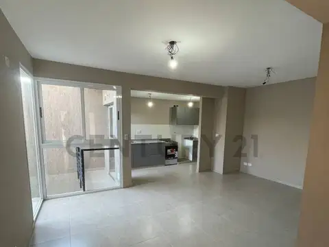 Departamento en Alquiler en Sexta Sección, $ 700.000