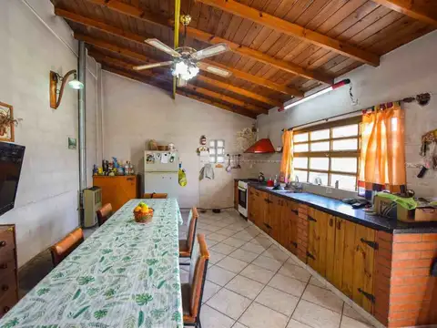 Galpón, local, departamento y casa con gran parque