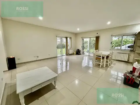 Casa 2 ambientes con 1 baño