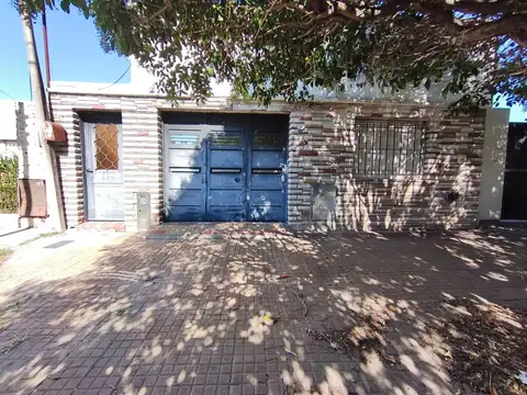 Muy Buena  Casa en Los Hornos