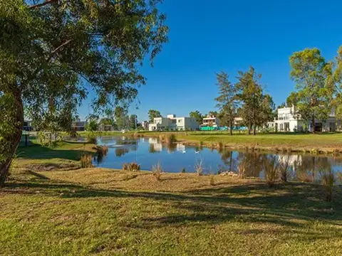 Terreno en Venta en Terralagos, USD 220.000