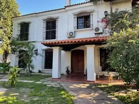 Casa en Venta en Villa Sarmiento, USD 299.000